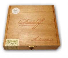 Davidoff Ambassadrice 25 цена указана за упаковку 25 сигар.